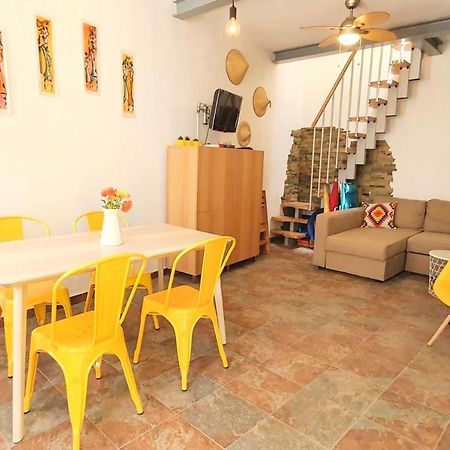 Lovelystay - Yellow Submarine House Lagos Luaran gambar