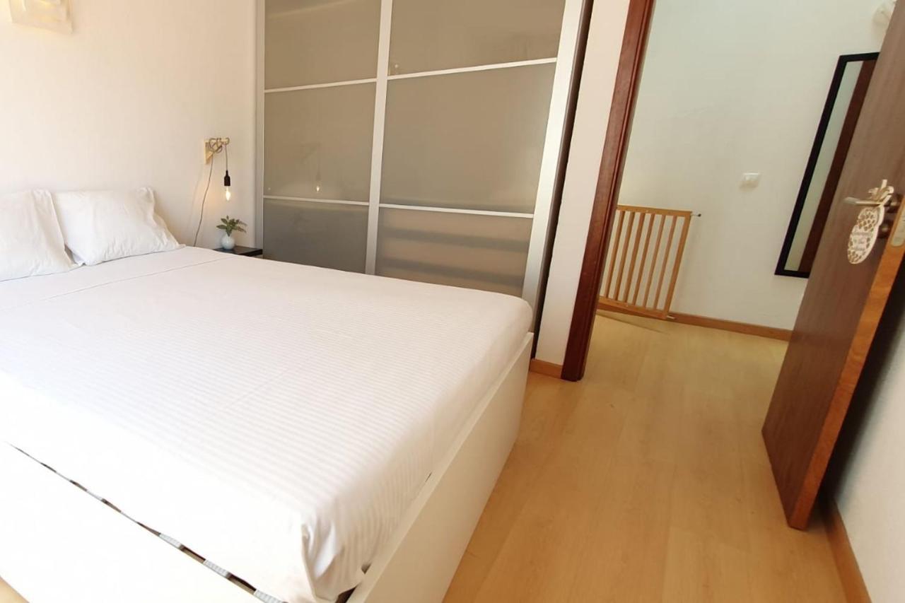 Lovelystay - Yellow Submarine House Lagos Luaran gambar