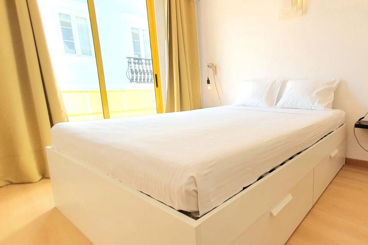 Lovelystay - Yellow Submarine House Lagos Luaran gambar