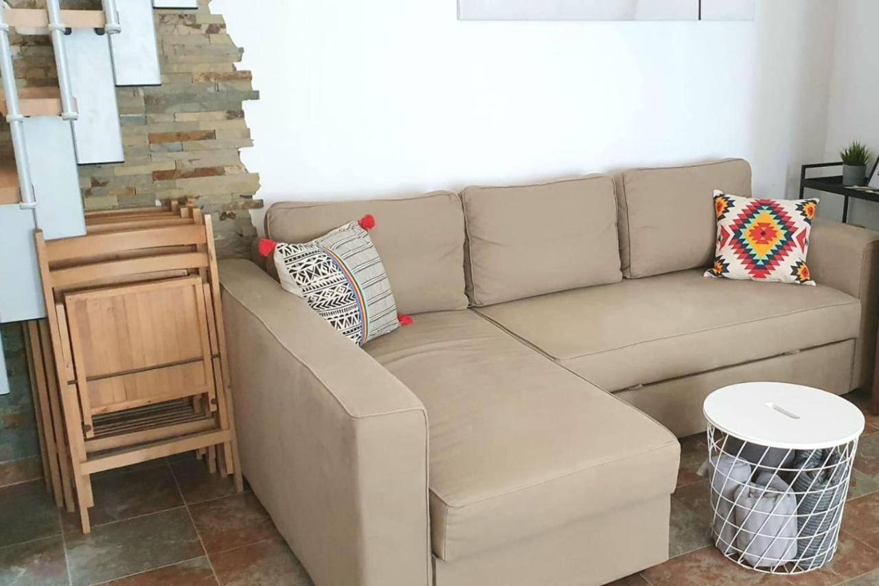 Lovelystay - Yellow Submarine House Lagos Luaran gambar