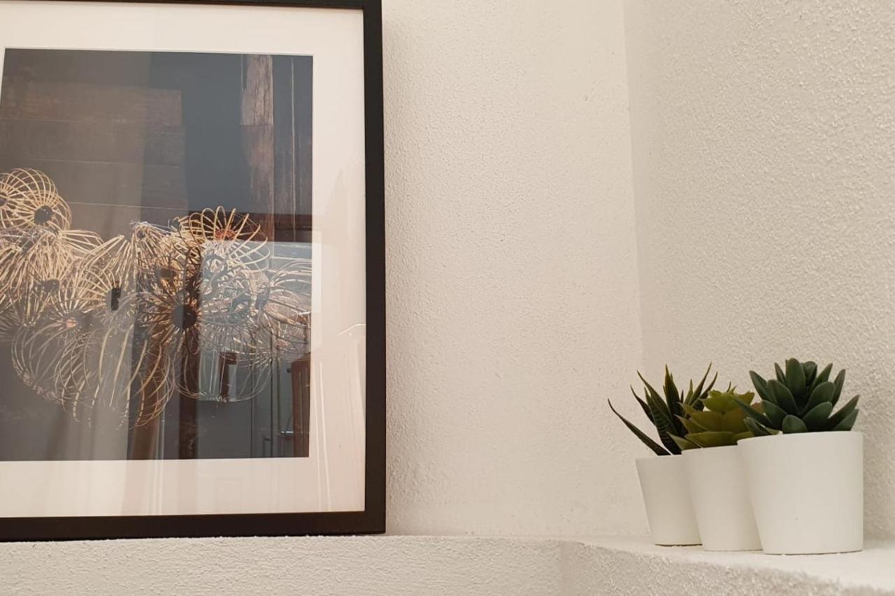 Lovelystay - Yellow Submarine House Lagos Luaran gambar